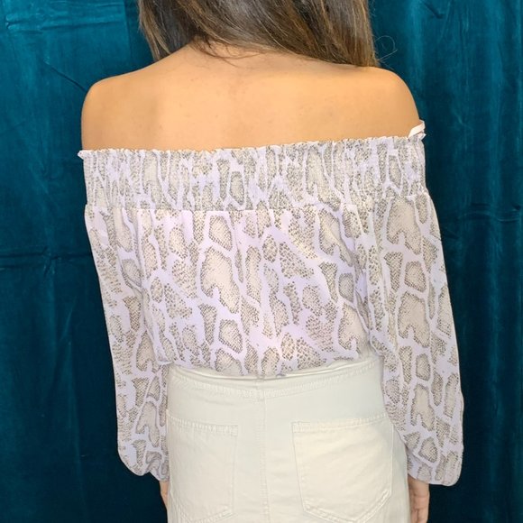 NWT She And Sky Pink Snake Print Off The Shoulder Crop Top - Picture 3 of 4